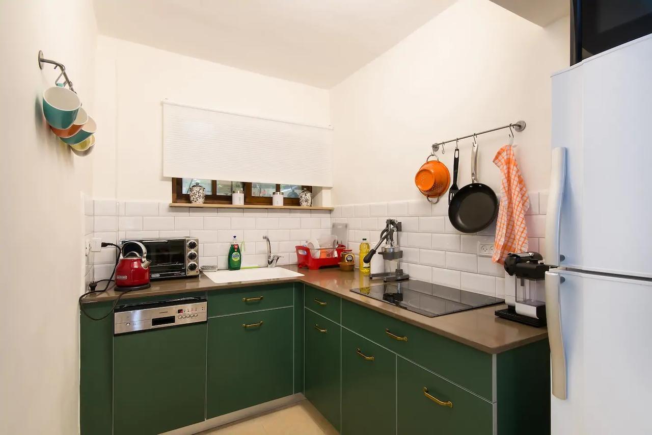 Cozy Apartment In The Carmel Center Хайфа Екстер'єр фото